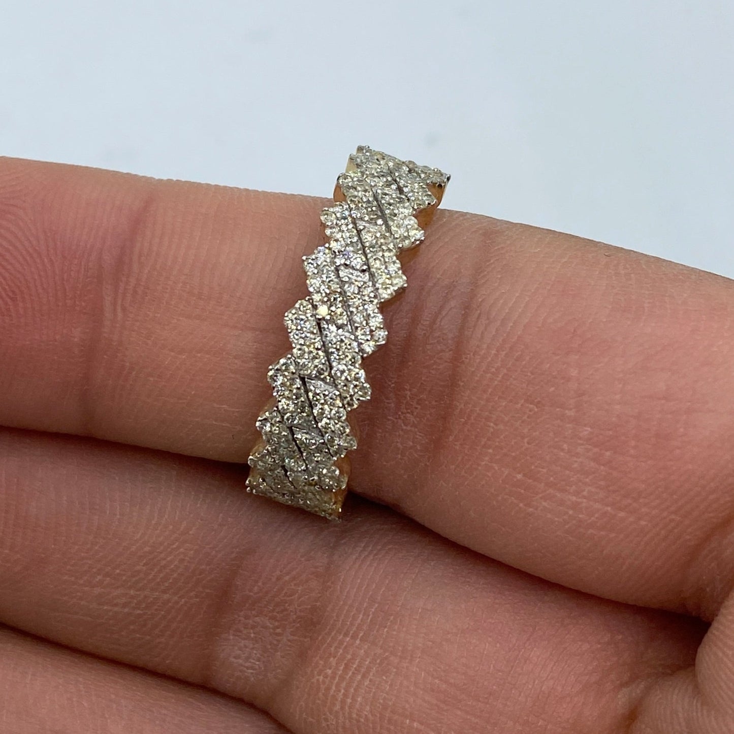 10K Closed Cuban Link Diamond Ring