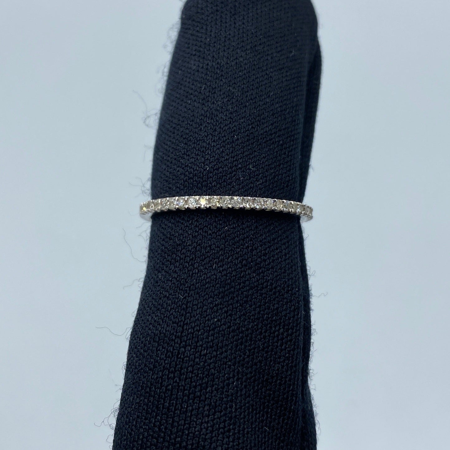 14K Ring Diamond Band