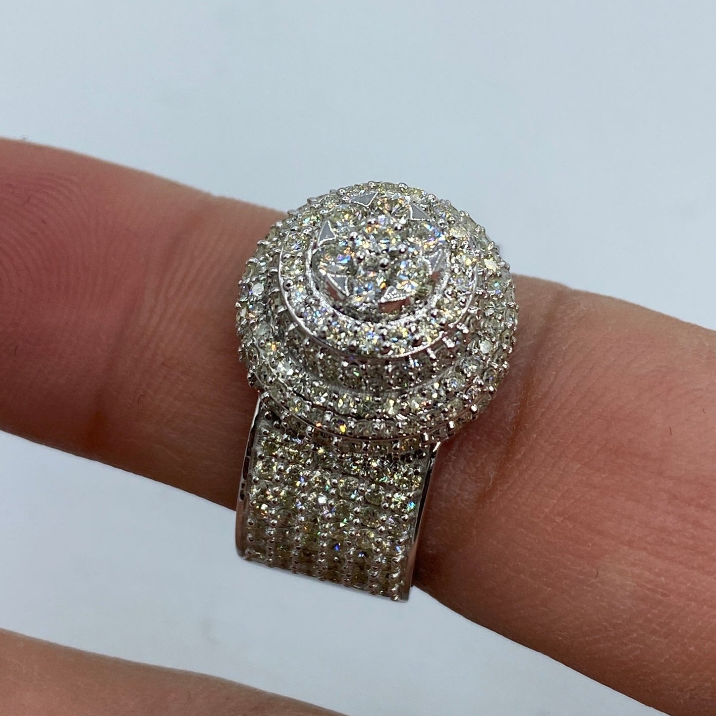 14K Royal Cake Diamond Ring