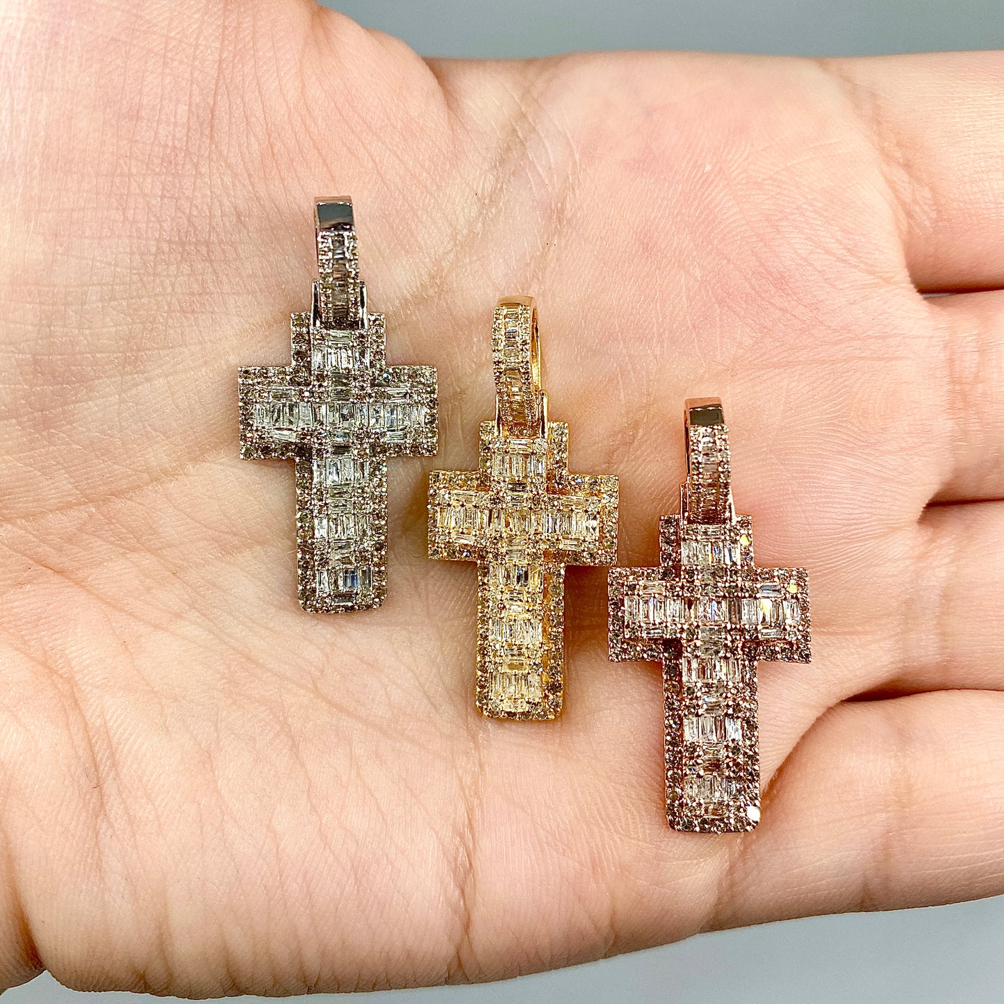 14K 3D Cross Diamond Pendant