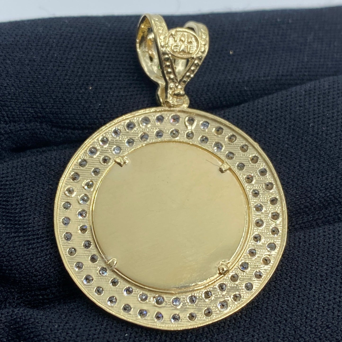14K Circle Picture Photo Pendant