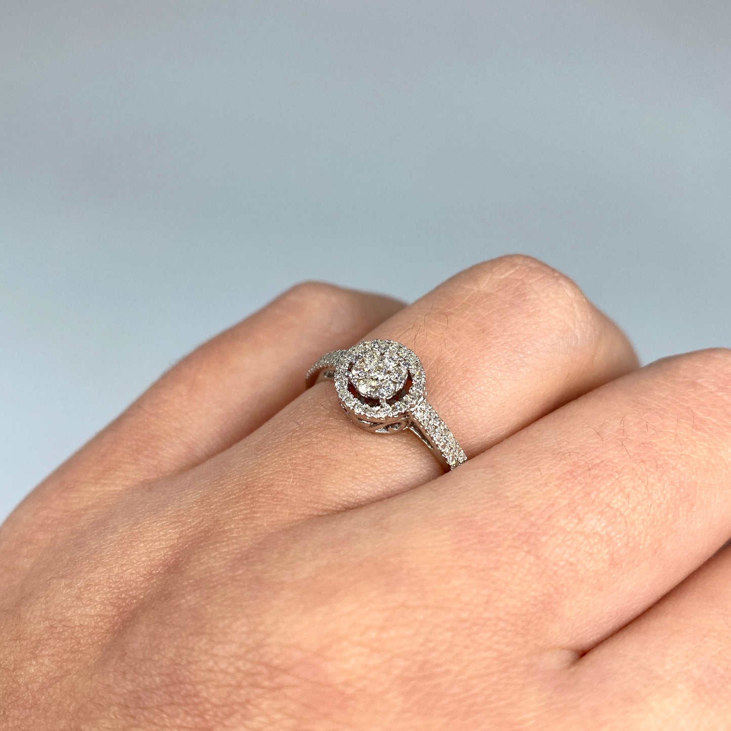 14K Halo Circle Flower Diamond Ring