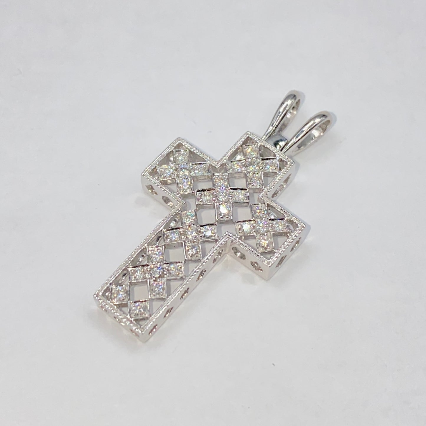 10K Faithful Cross Diamond Pendant