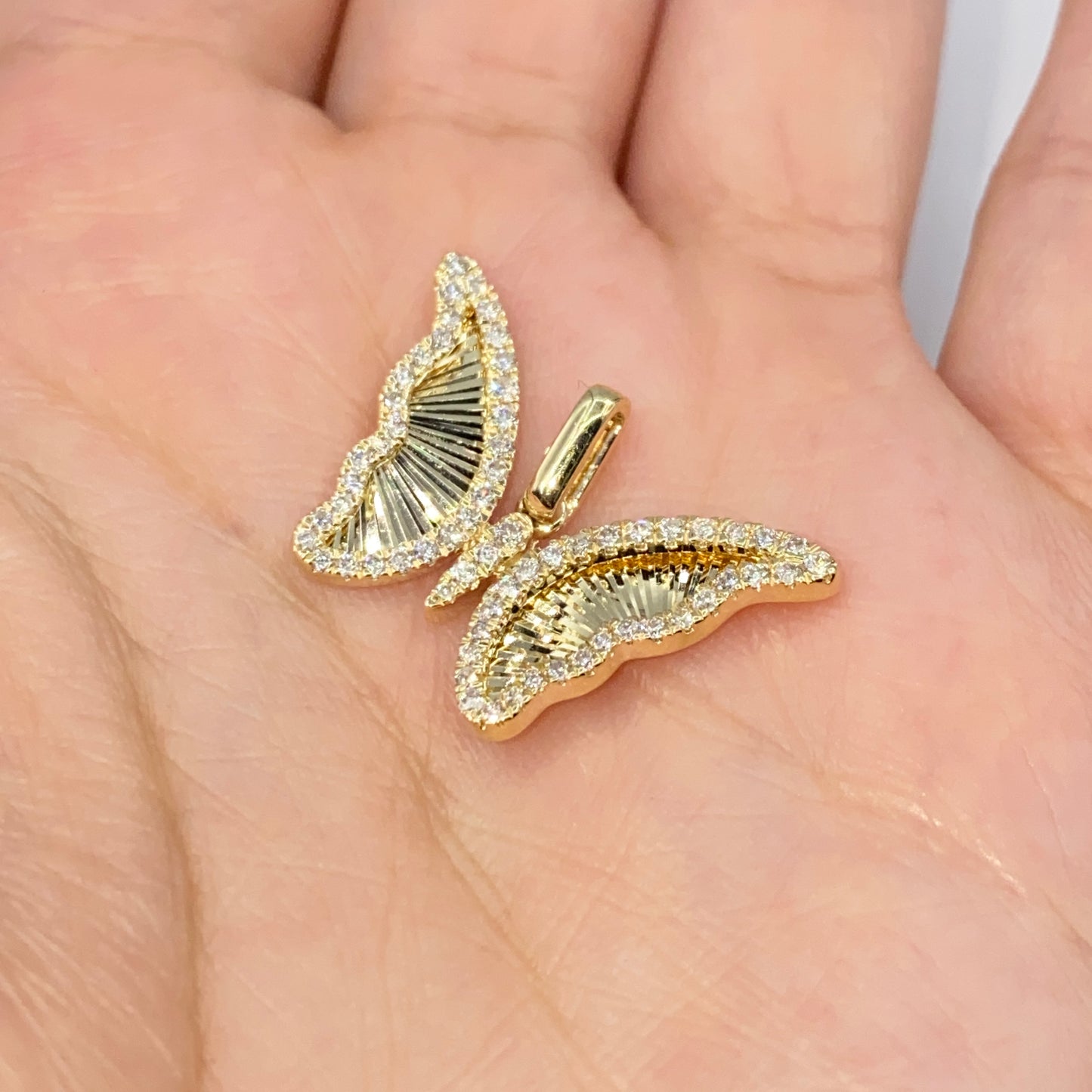 14K Butterfly Shine Diamond Pendant