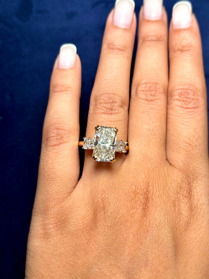 14k Radiant Cut Diamond Engagement Ring