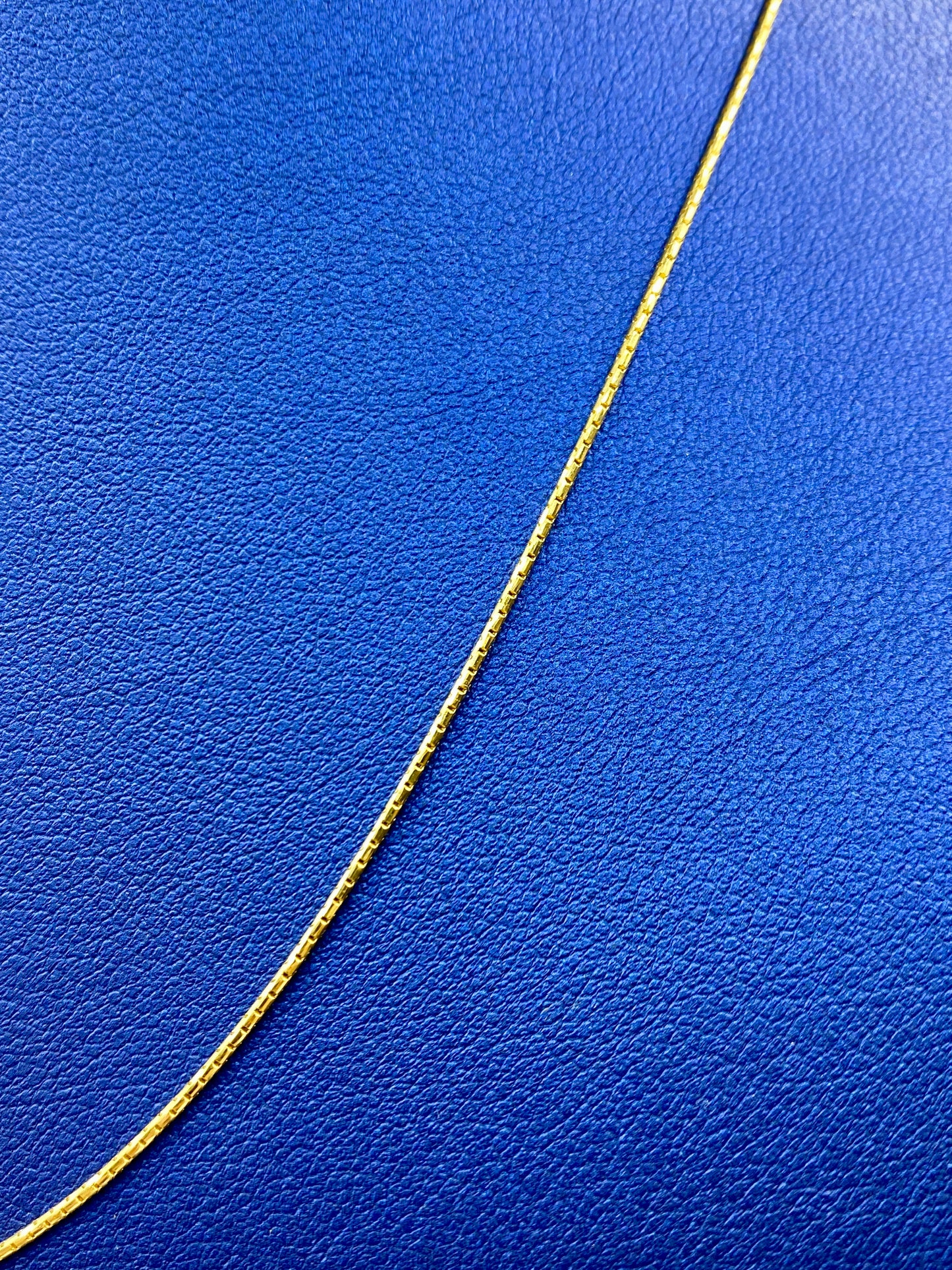 18K Gold Elegant Chain