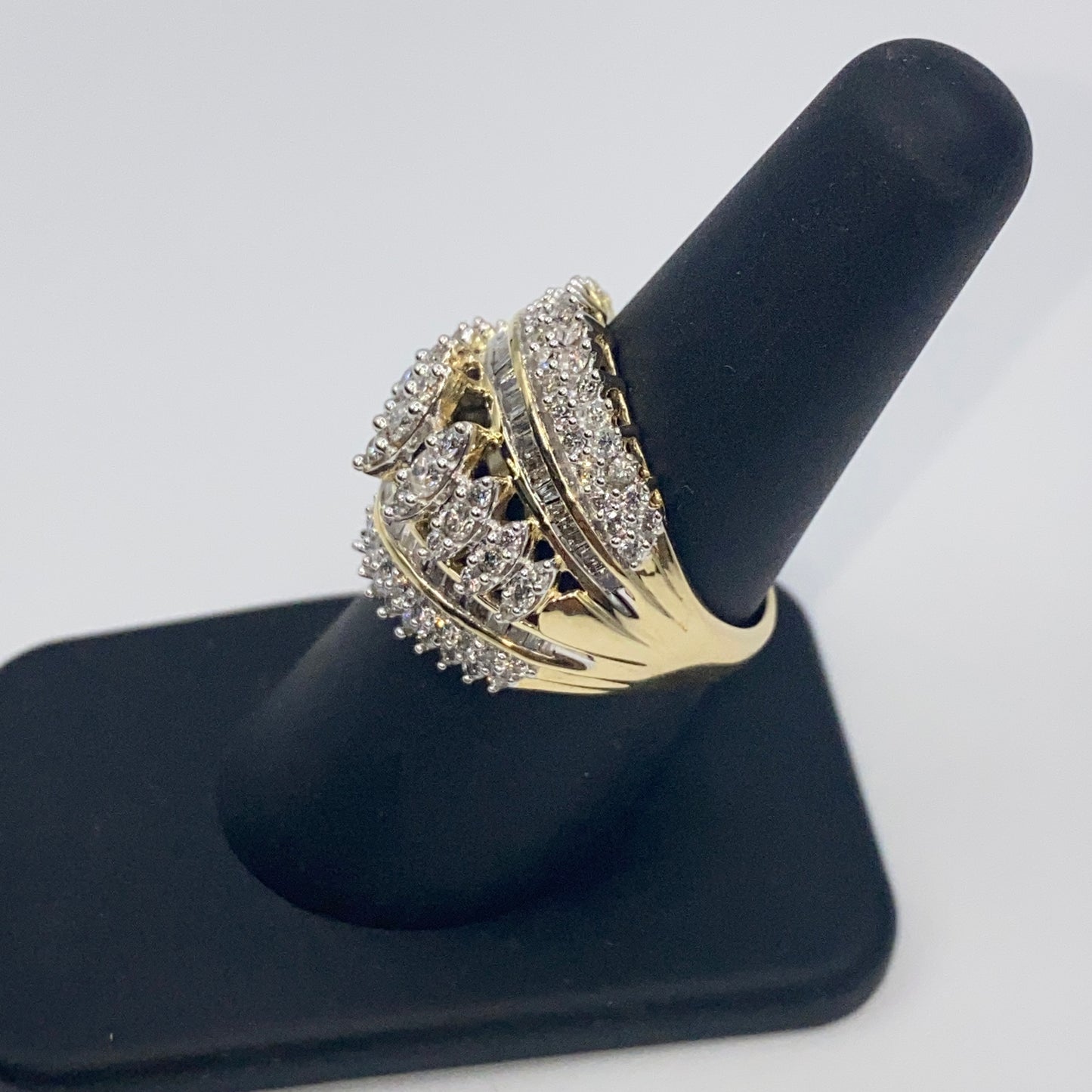 10K Cluster Diamond Baguette Ring