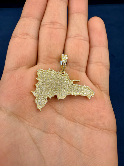 14k Dominican Republic Pendant