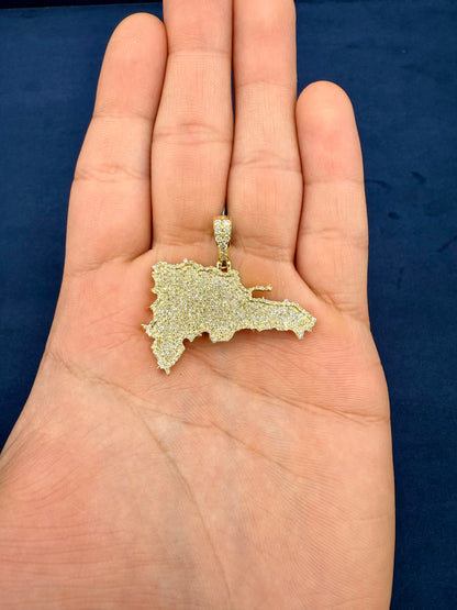 14k Dominican Republic Pendant