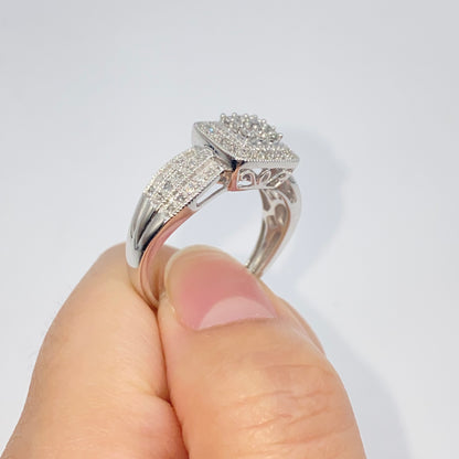 10K Square Halo Diamond Ring