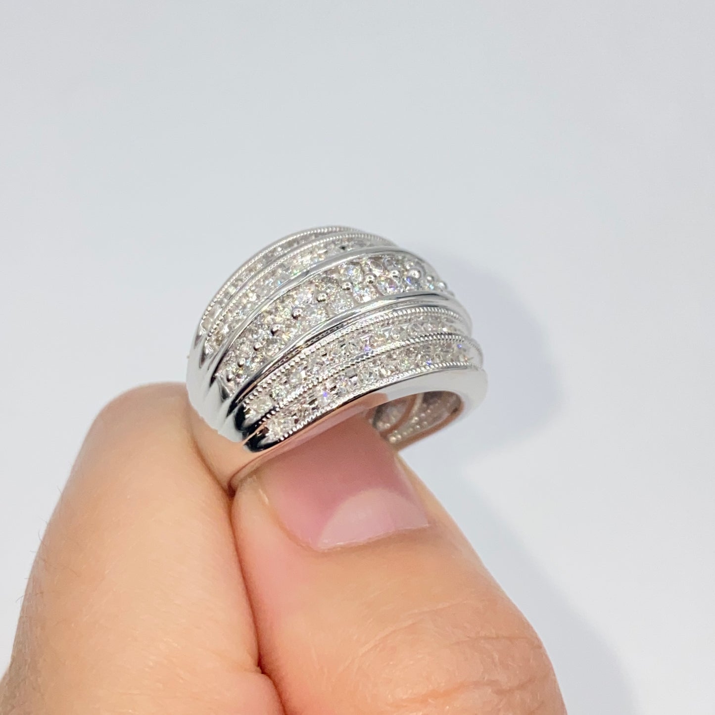 10K Diamond Row Ring Band