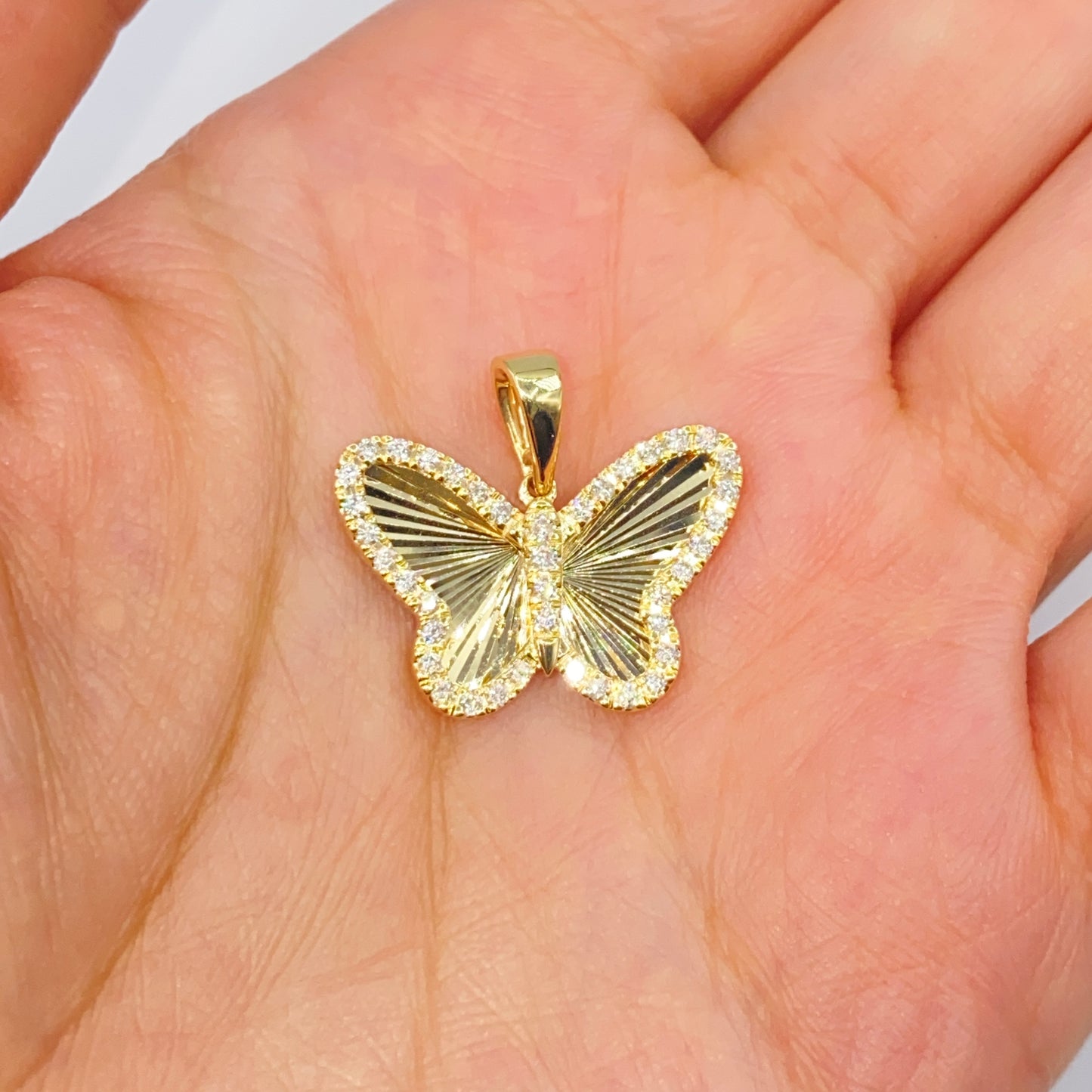 14K Soft Butterfly Shine Diamond Pendant