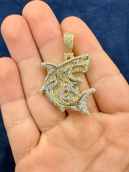 10k 3D Shark Pendant