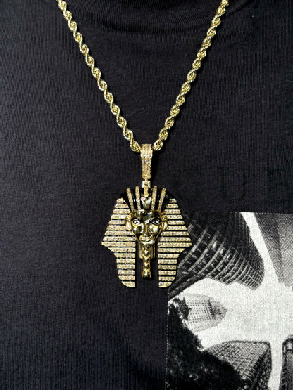 10K Pharaoh pendant