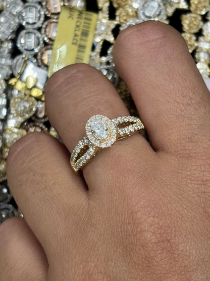 14k Oval Diamond Engagement Ring