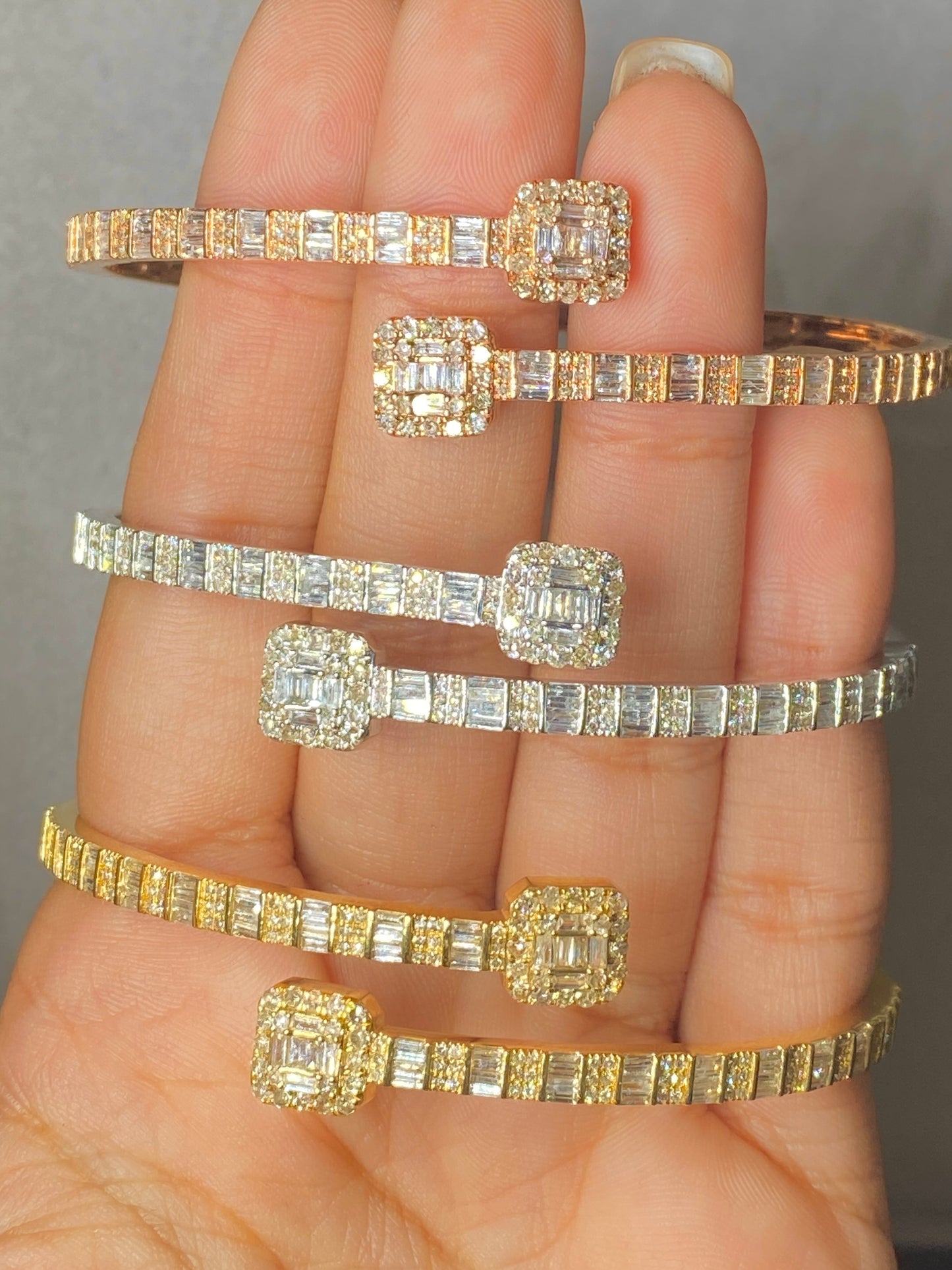 10K Baguette Square Bangle