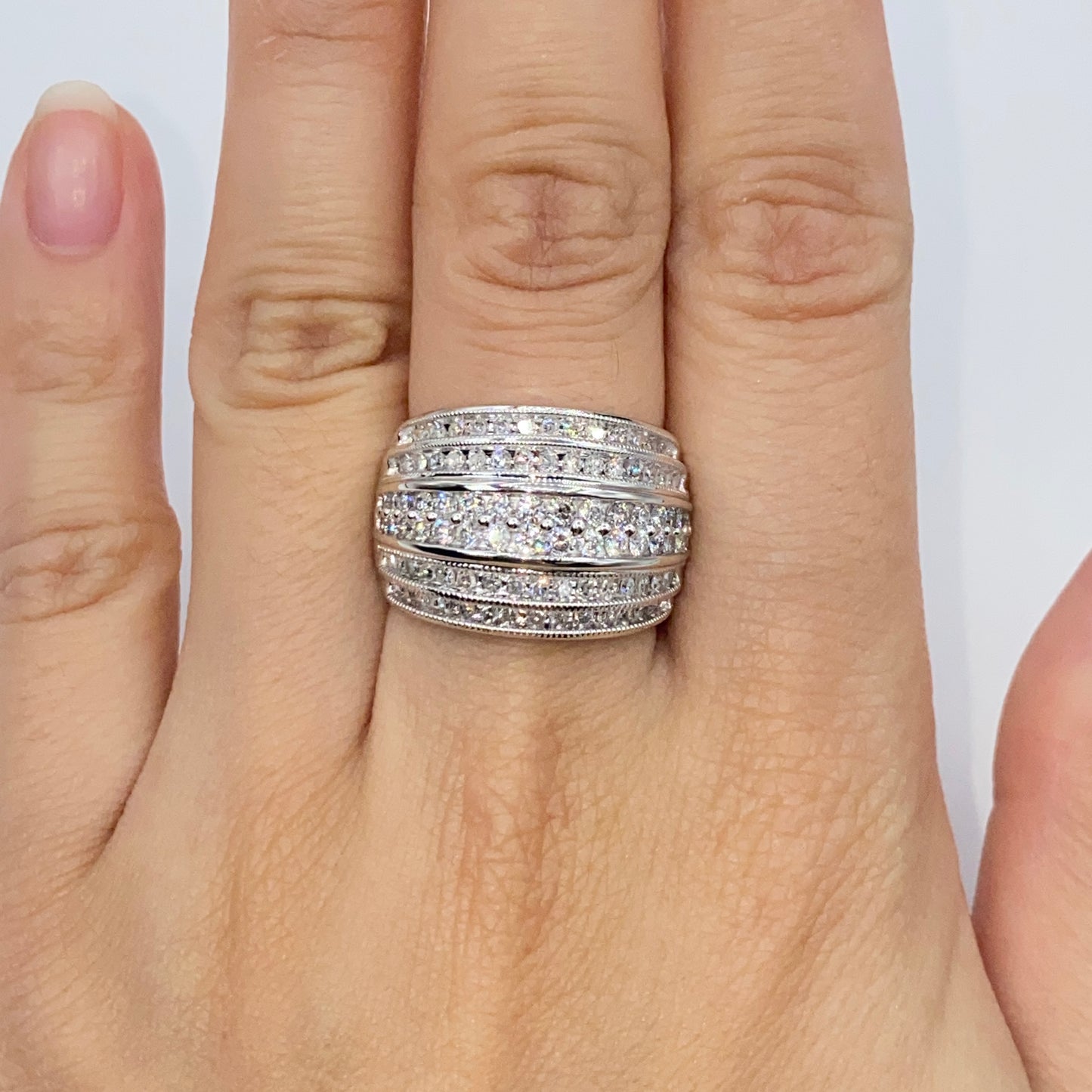 10K Diamond Row Ring Band