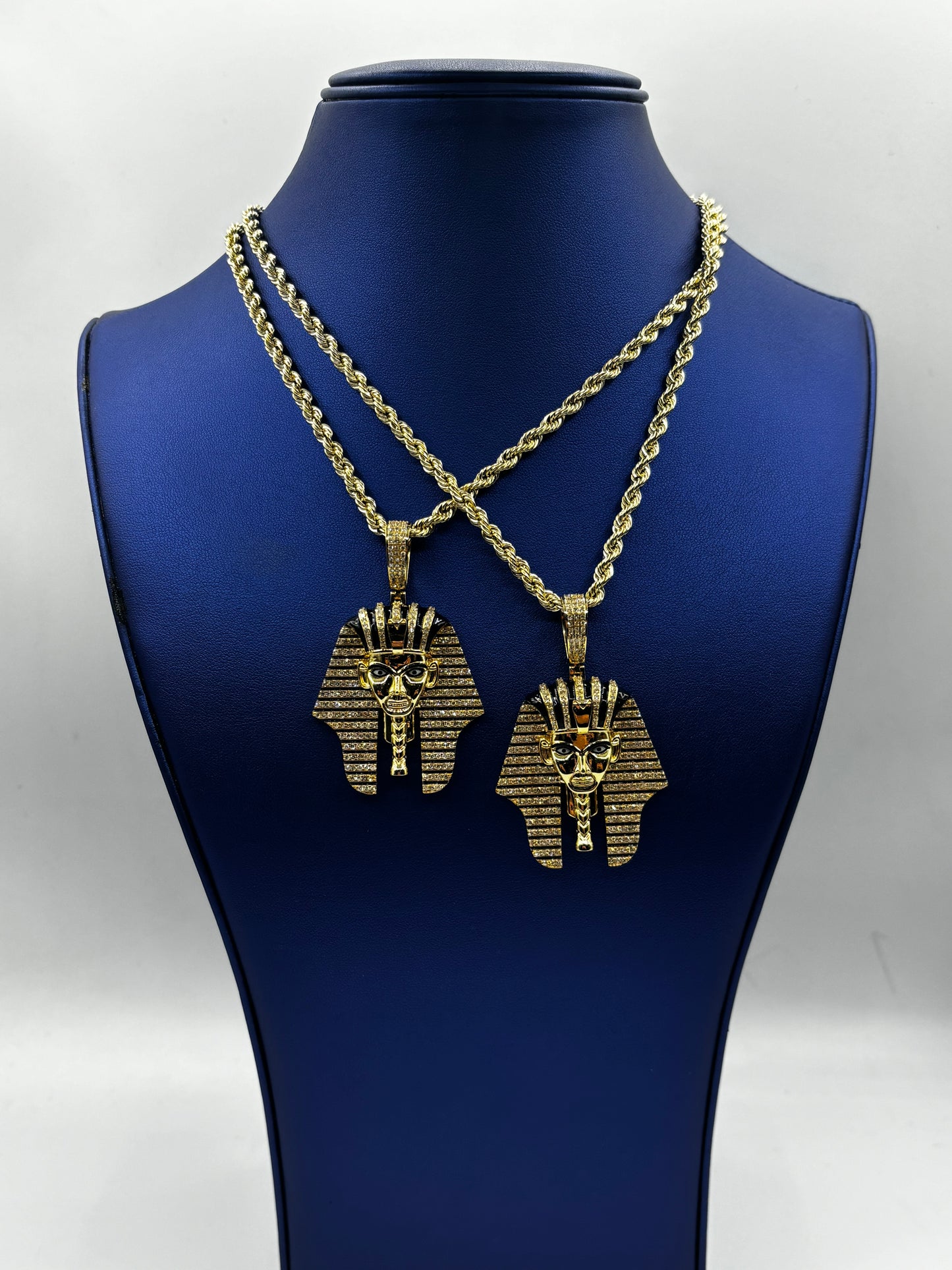 10K Pharaoh pendant