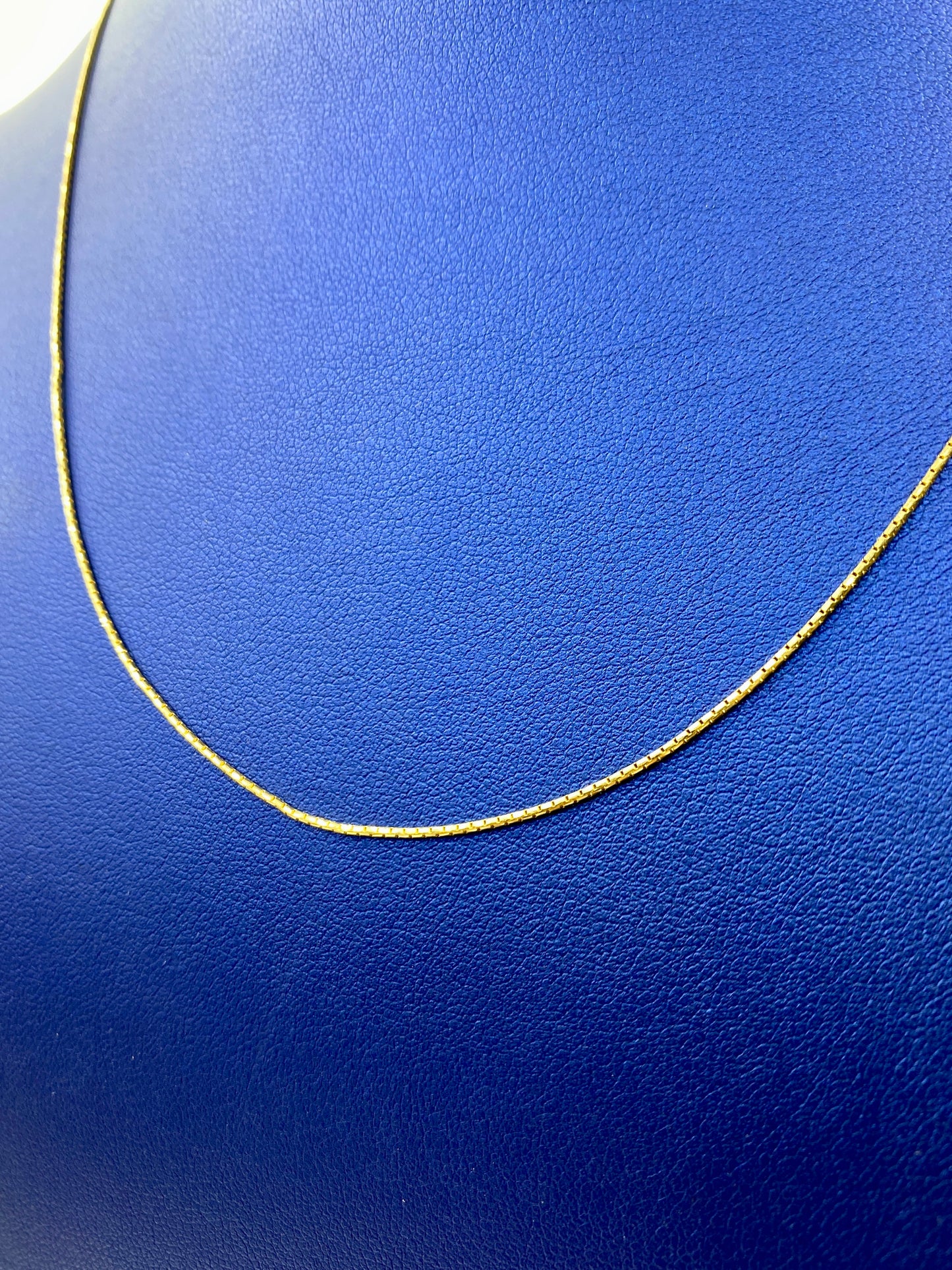 18K Gold Elegant Chain