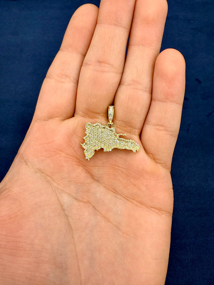 14k Dominican Republic Pendant