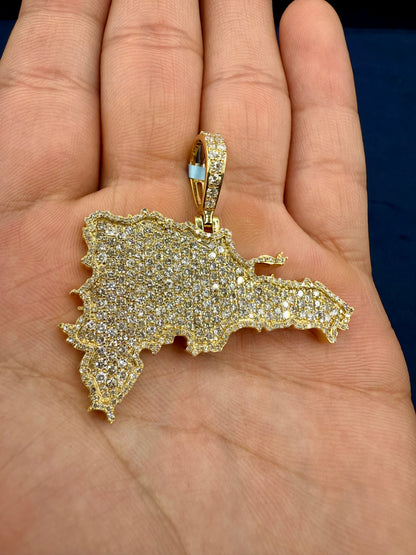 14k Dominican Republic Pendant
