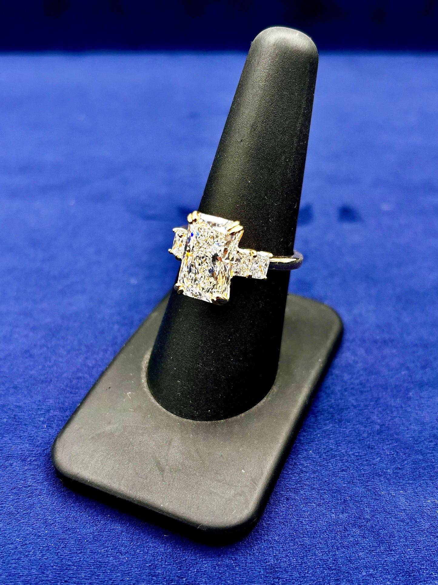 14k Radiant Cut Diamond Engagement Ring