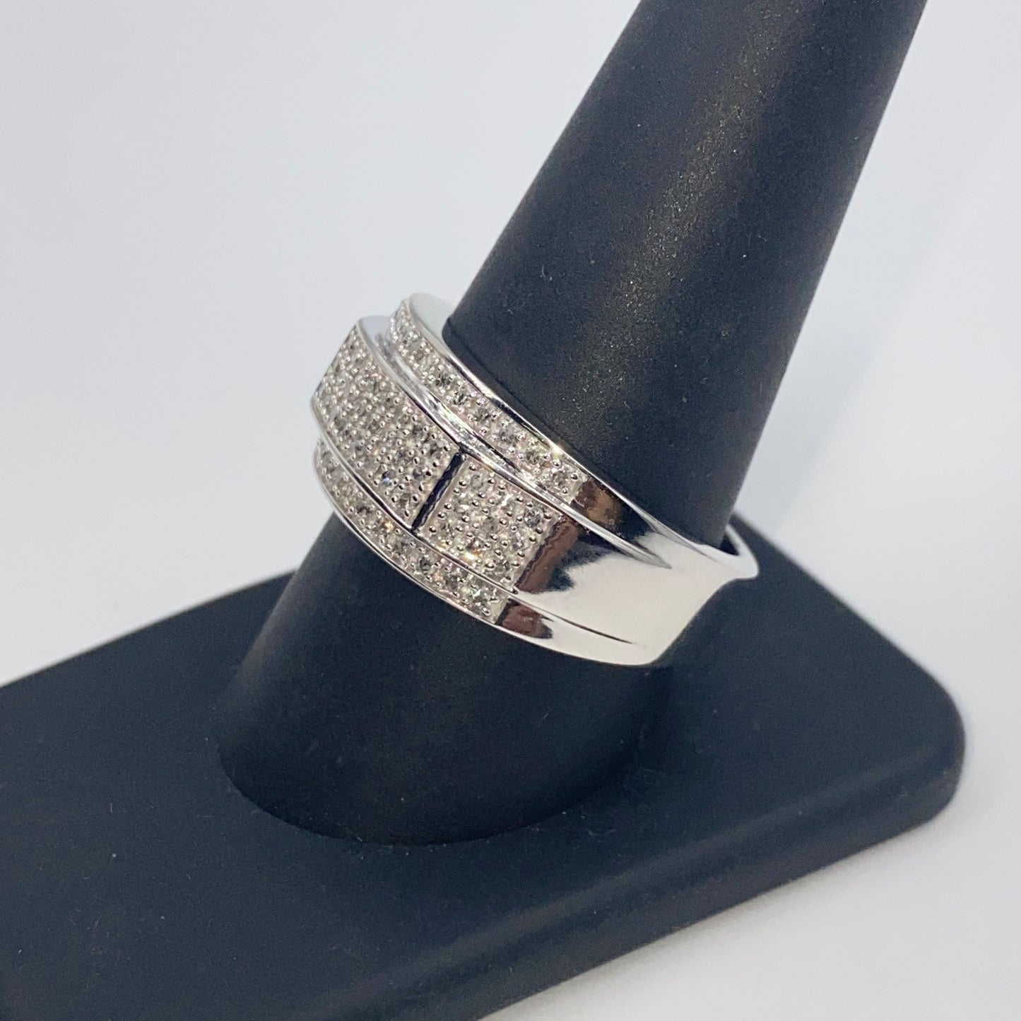 10K Bold Diamond Ring Band