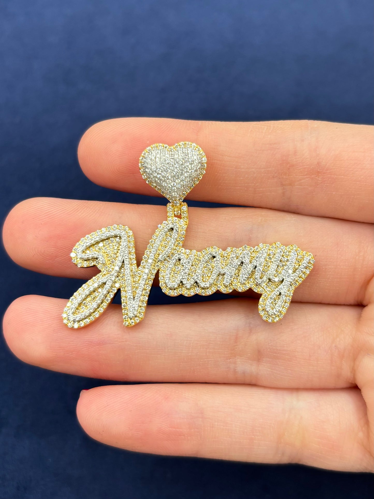 10K Custom Naomy Name Pendant