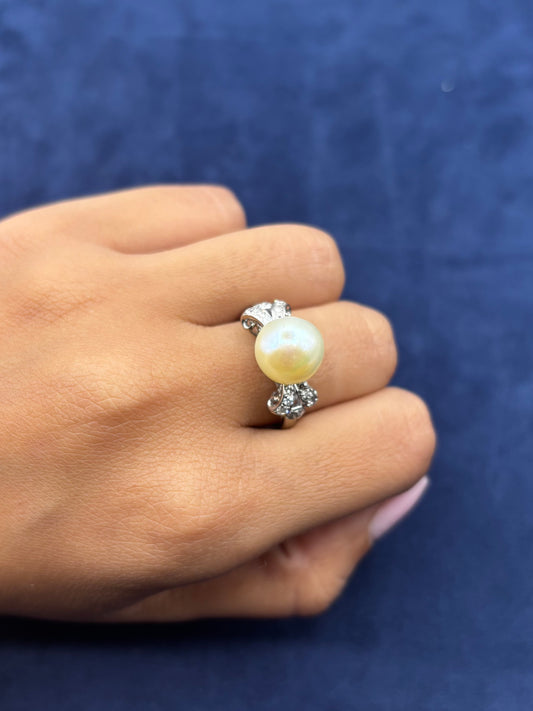 14k Pearl Center Ring