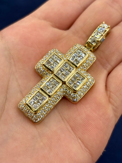 14k Robust Diamond Cross Pendant