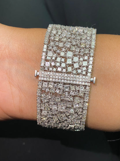 14K Thick Fabric Diamond Bracelet