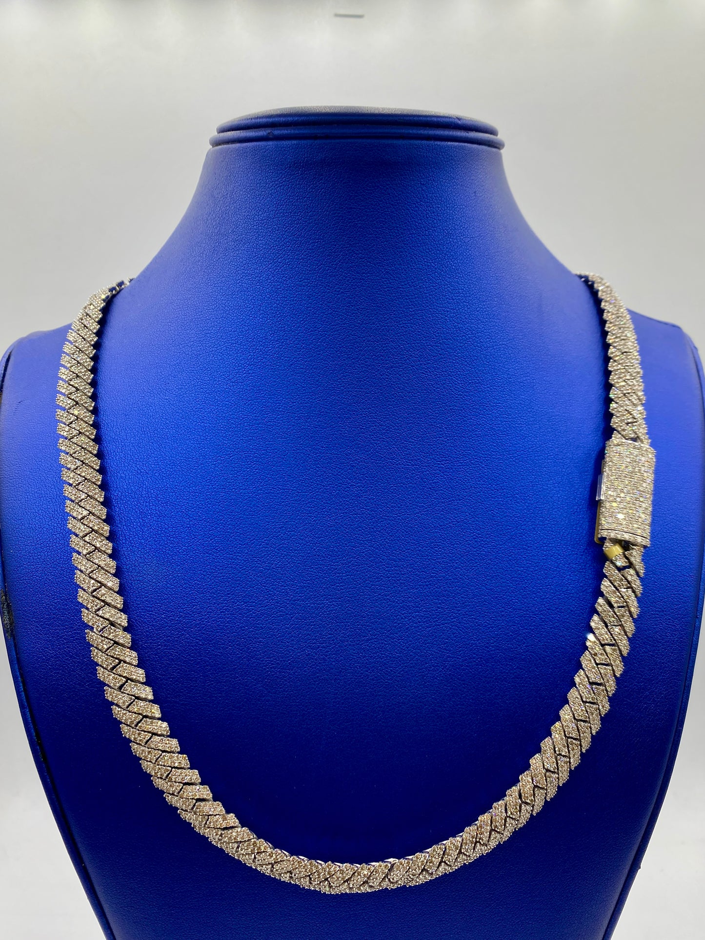 10K white gold & diamonds cuban link 10mm