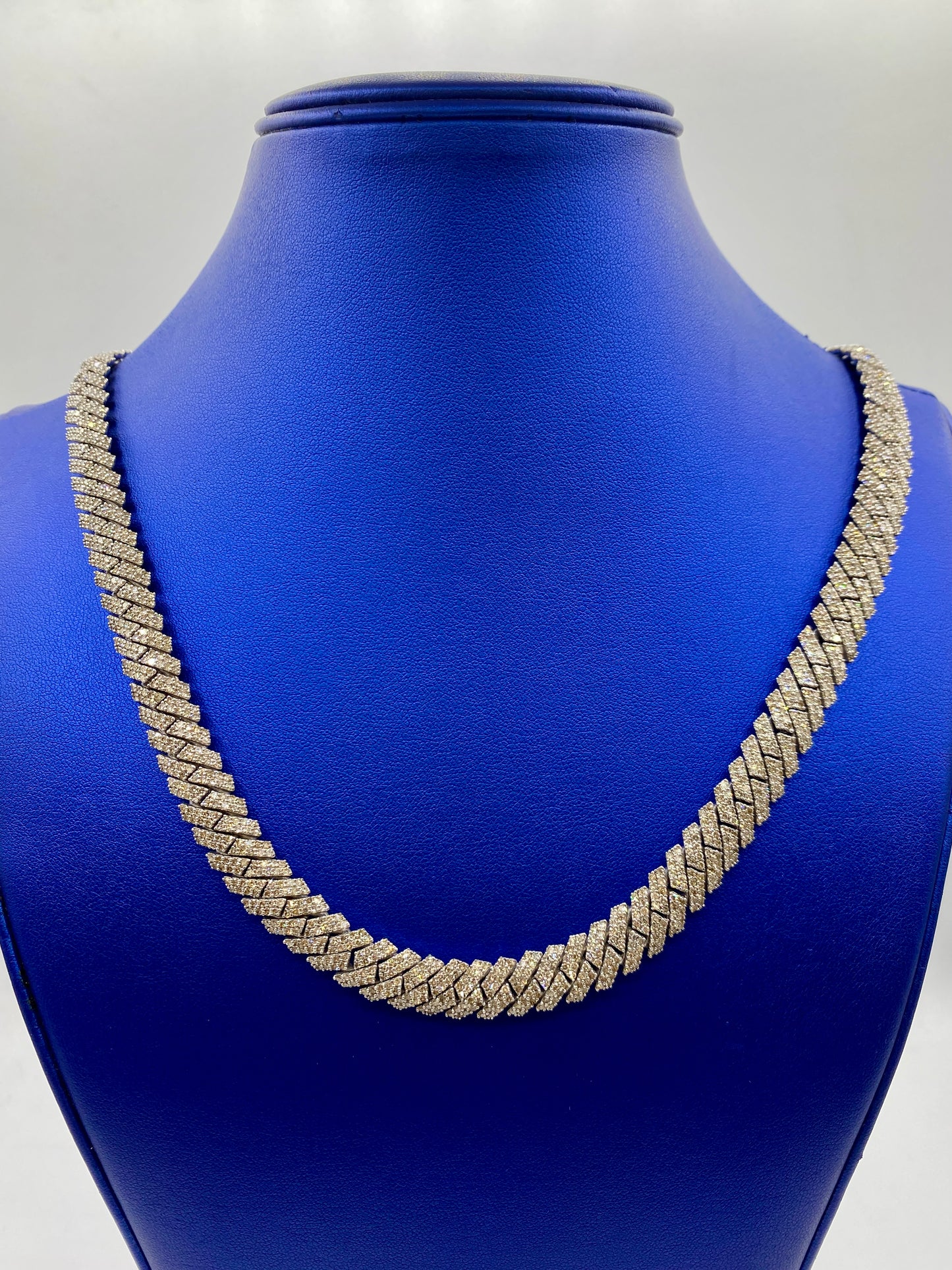 10K white gold & diamonds cuban link 10mm