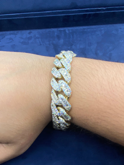 14K gold & diamonds Cuban link bracelet 16.5mm