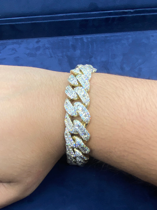 14K gold & diamonds Cuban link bracelet 16.5mm