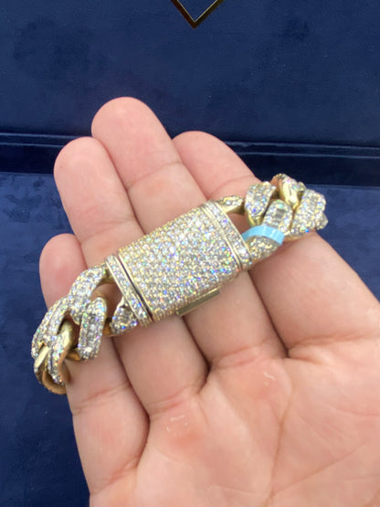 14K gold & diamonds Cuban link bracelet 16.5mm