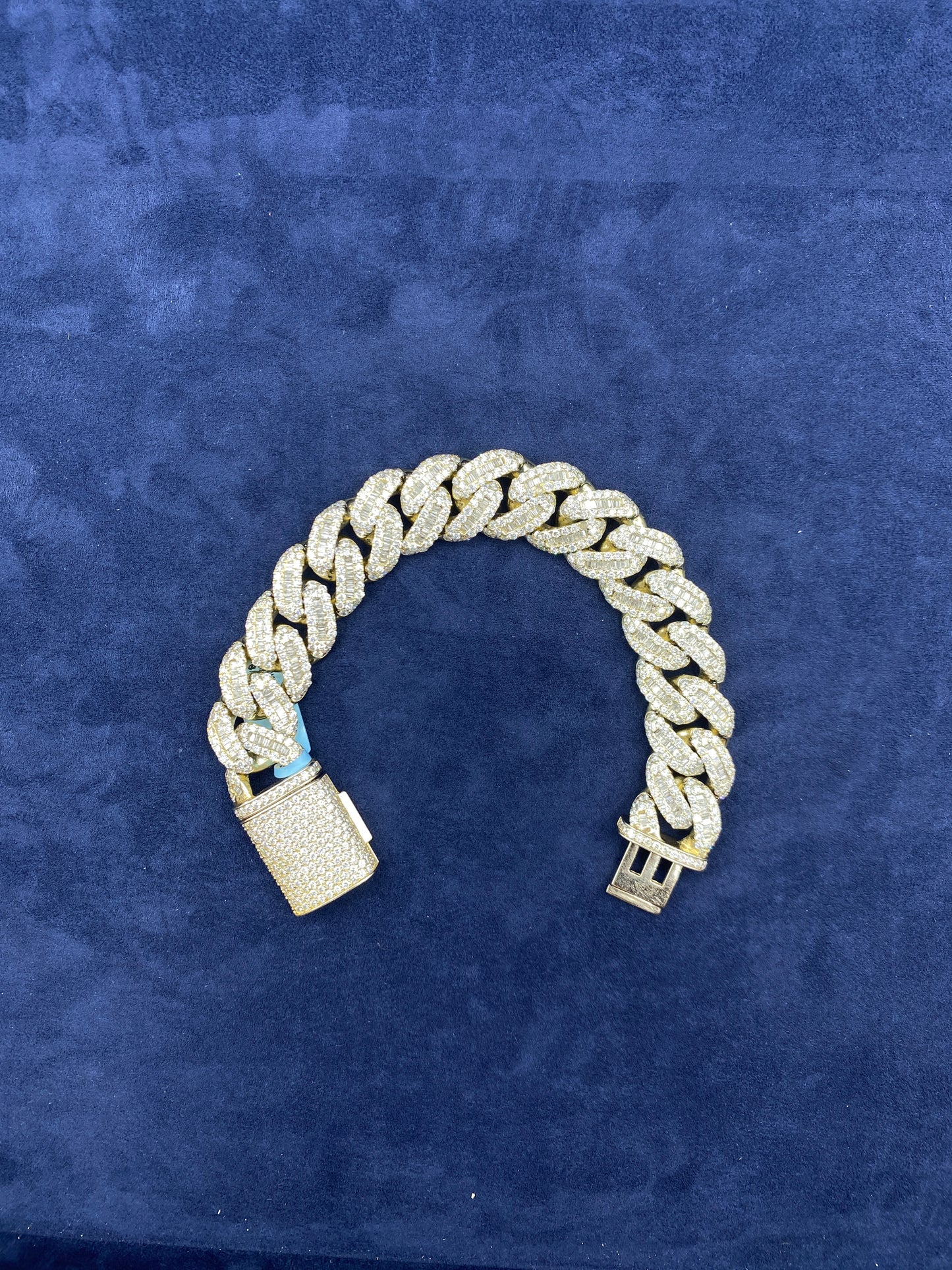 14K gold & diamonds Cuban link bracelet 16.5mm