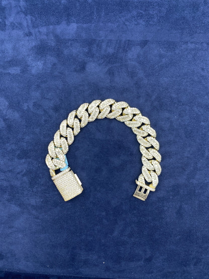 14K gold & diamonds Cuban link bracelet 16.5mm