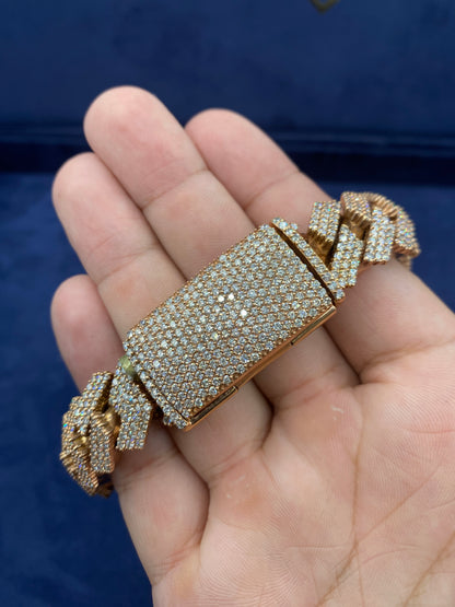 10k gold & diamond Cuban link bracelet 11.5mm