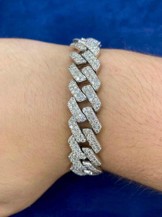 14K gold & diamonds Cuban link bracelet 15.5mm