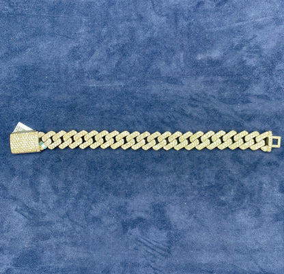 14K gold & diamonds Cuban link bracelet 15.5mm