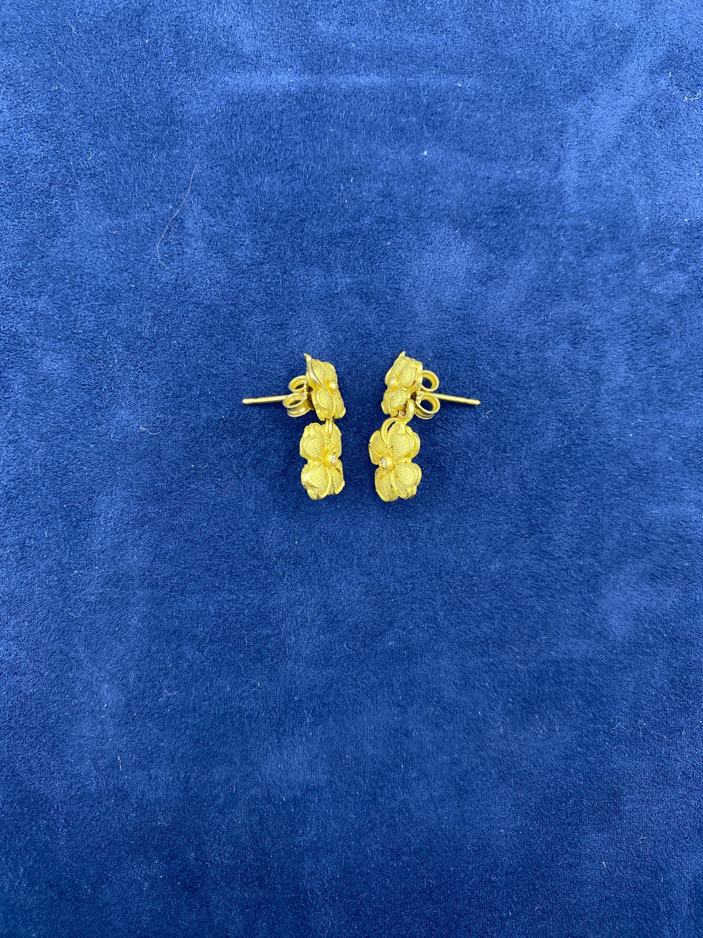 18K Gold Clover earring