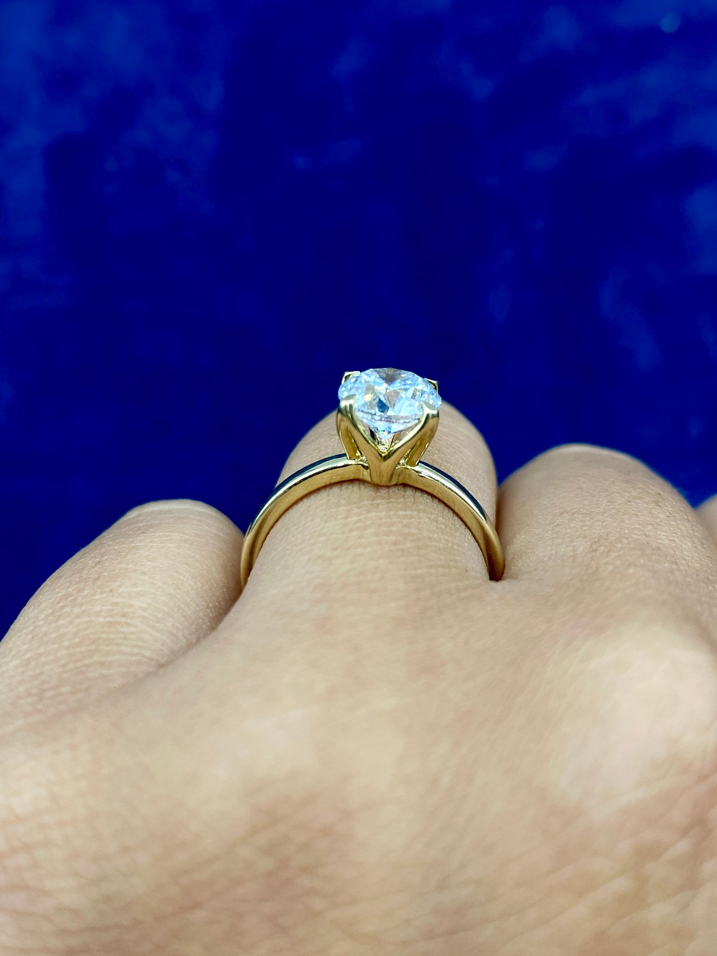 14k Circle Stone Lab Diamond Engagement Ring