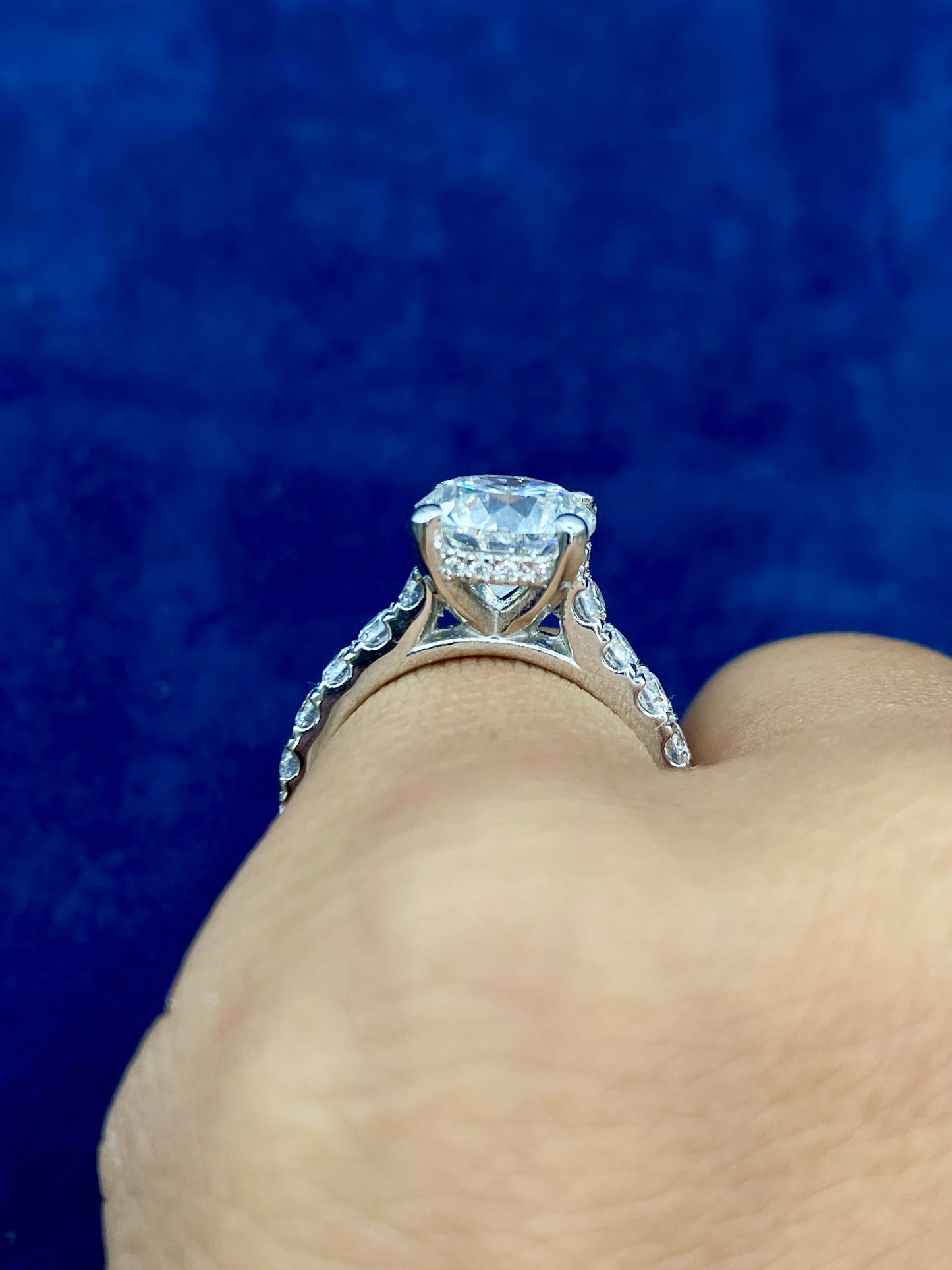 14k Elegant Circle Cut Lab Diamond Engagement Ring