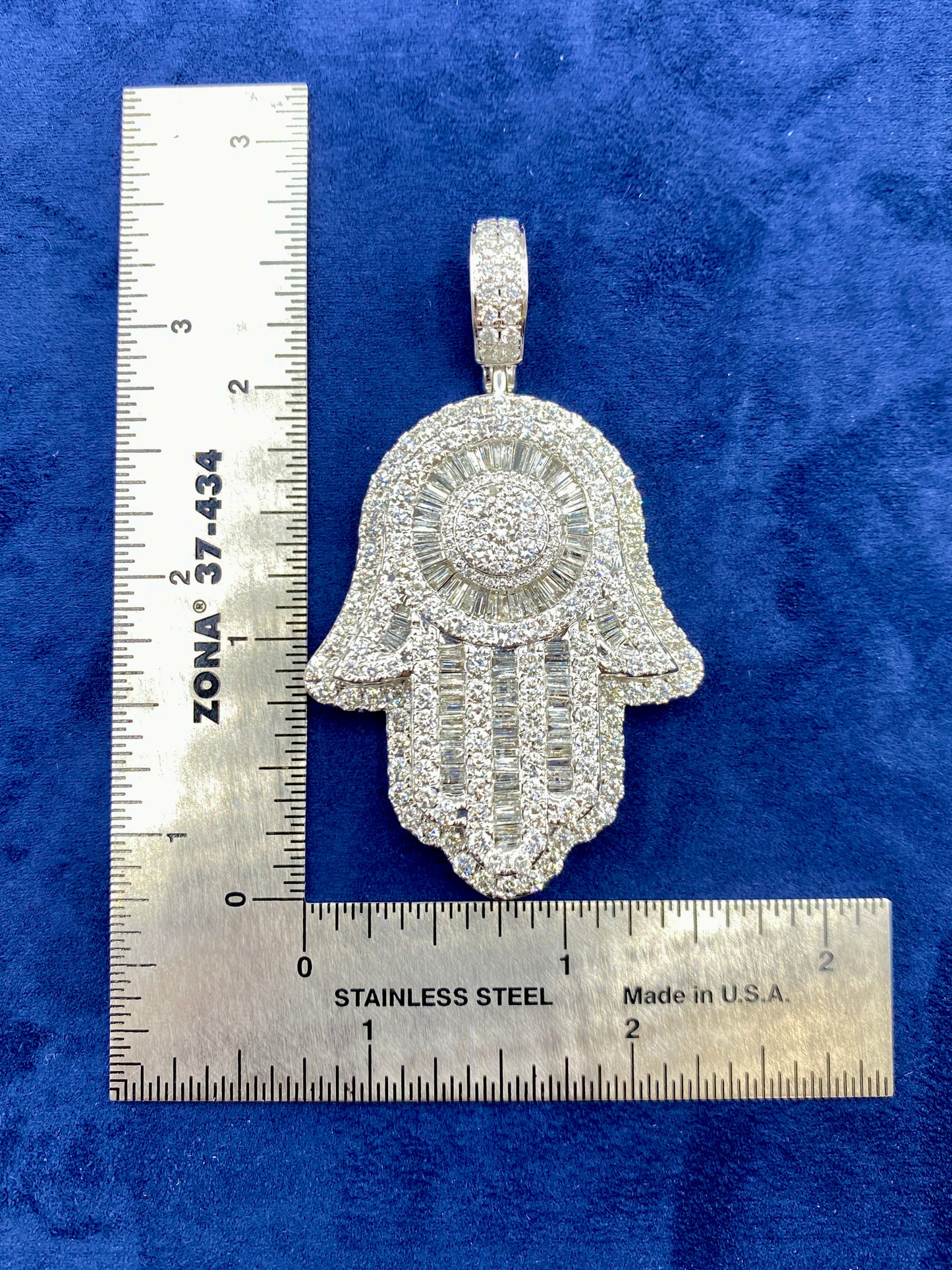 14k Gold and Diamonds Hamsa pendant
