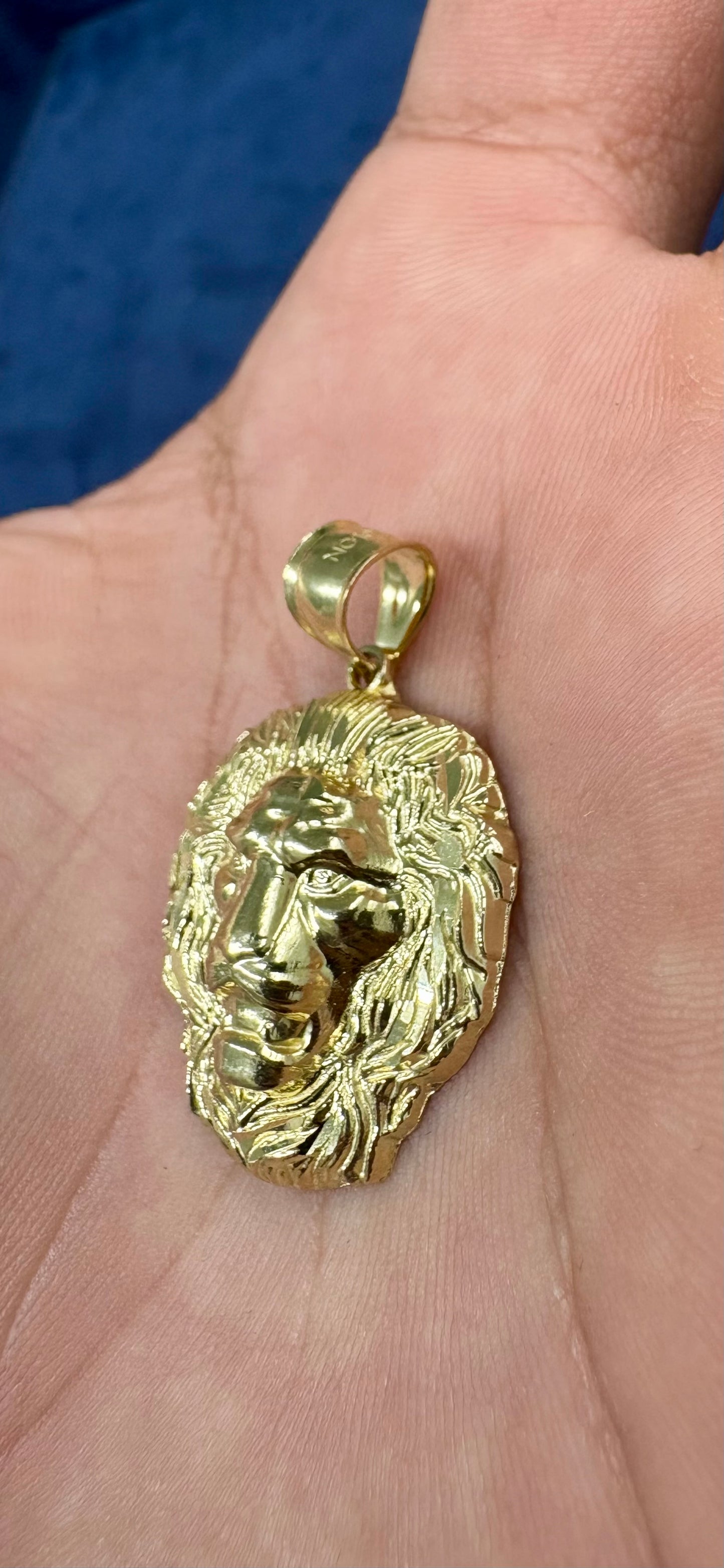 10K Gold Lion Head Pendant