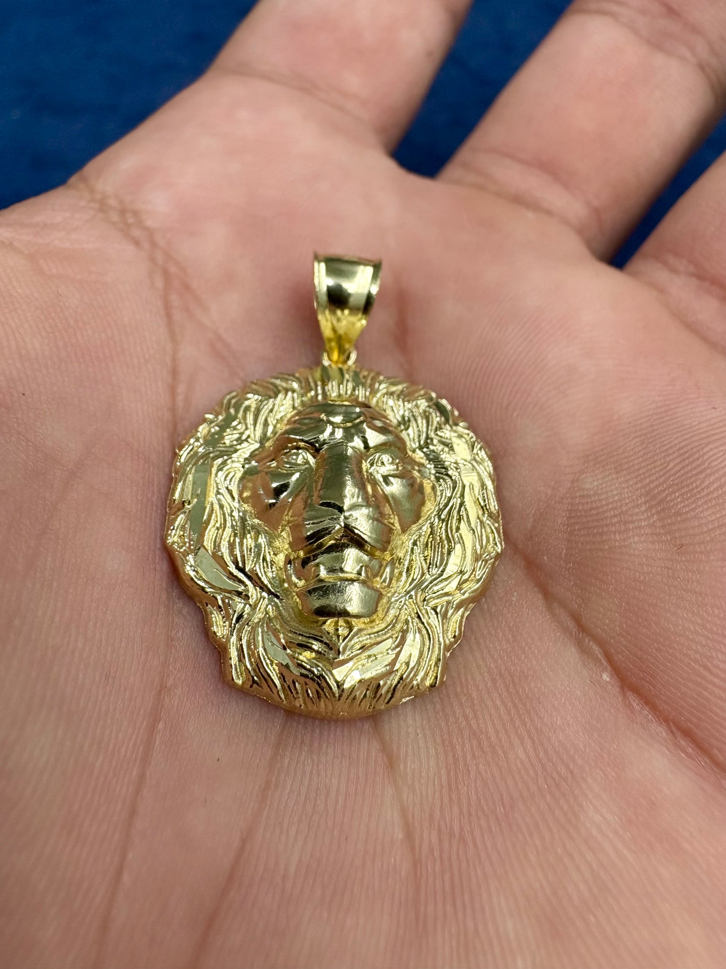 10K Gold Lion Head Pendant
