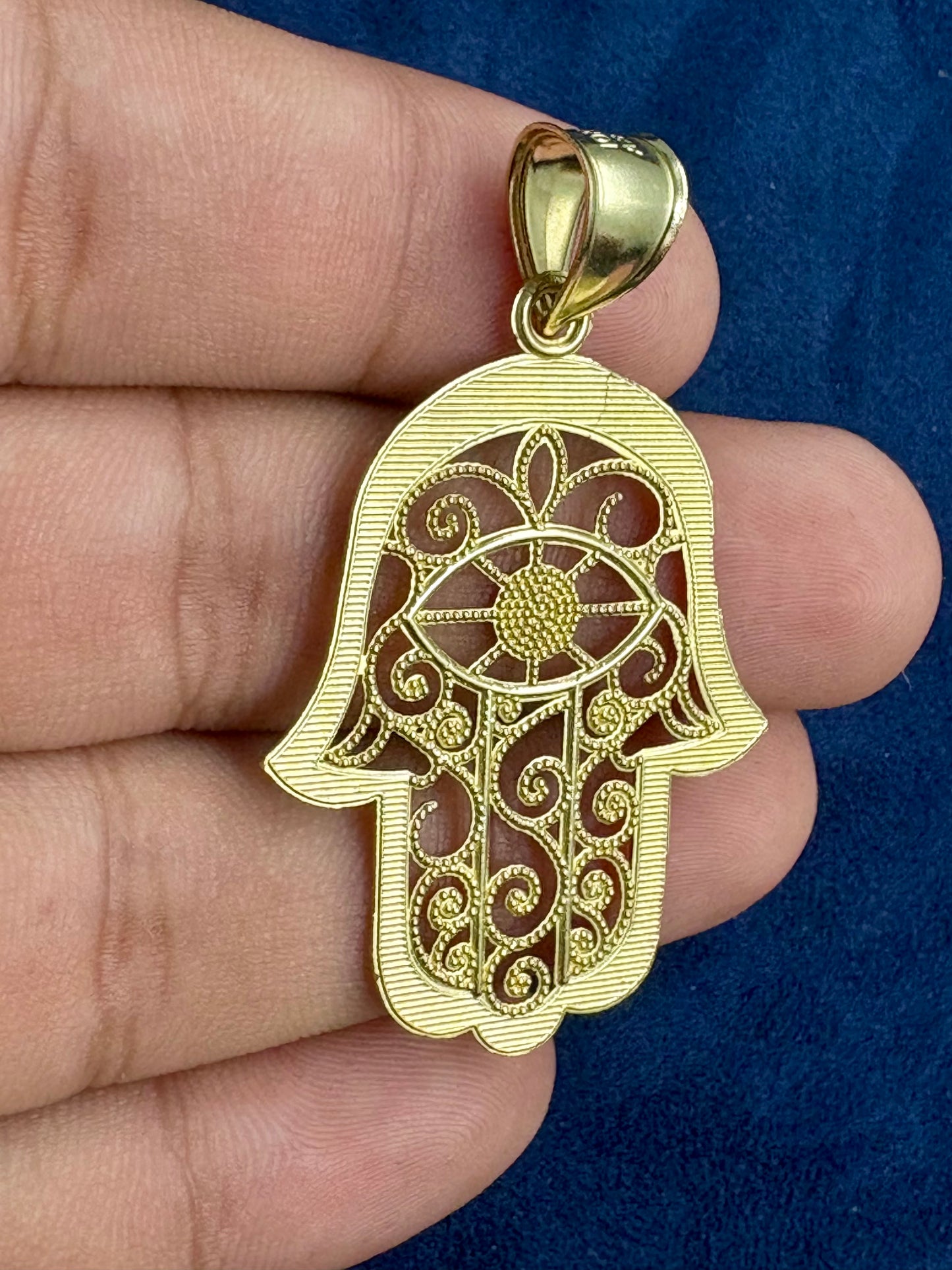 10K Gold Hamsa Pendant