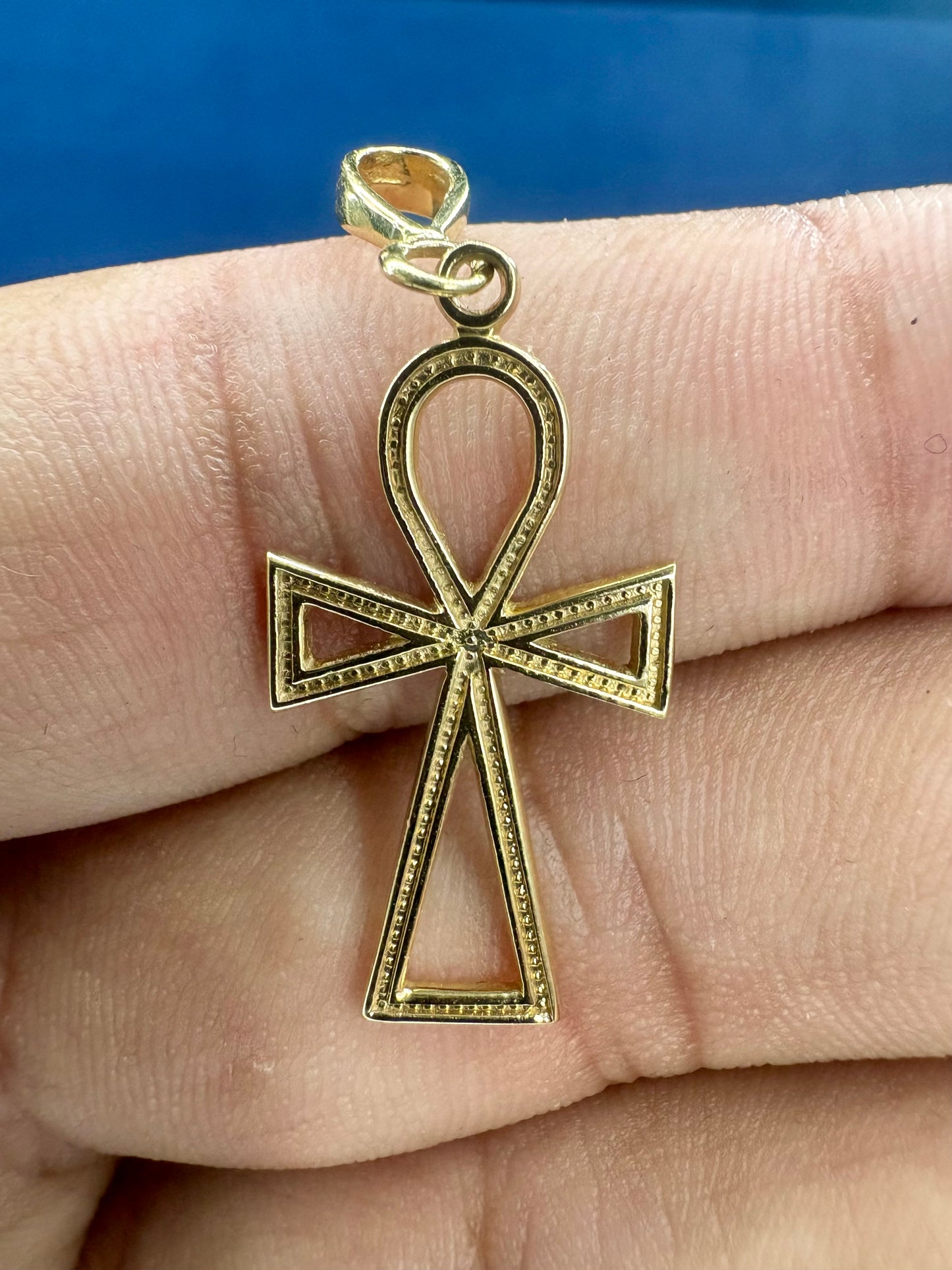 10k gold ankh pendant