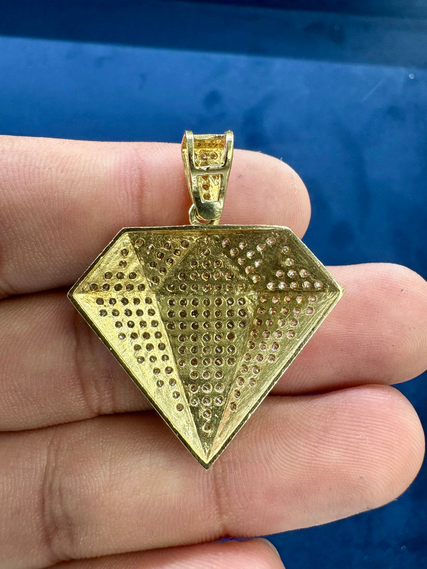 10K Gold and White Saphire Diamond Shape Pendant